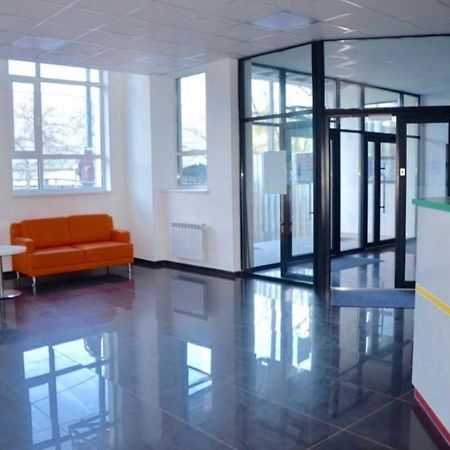 Apart Hotel Orange Kiew Exterior foto